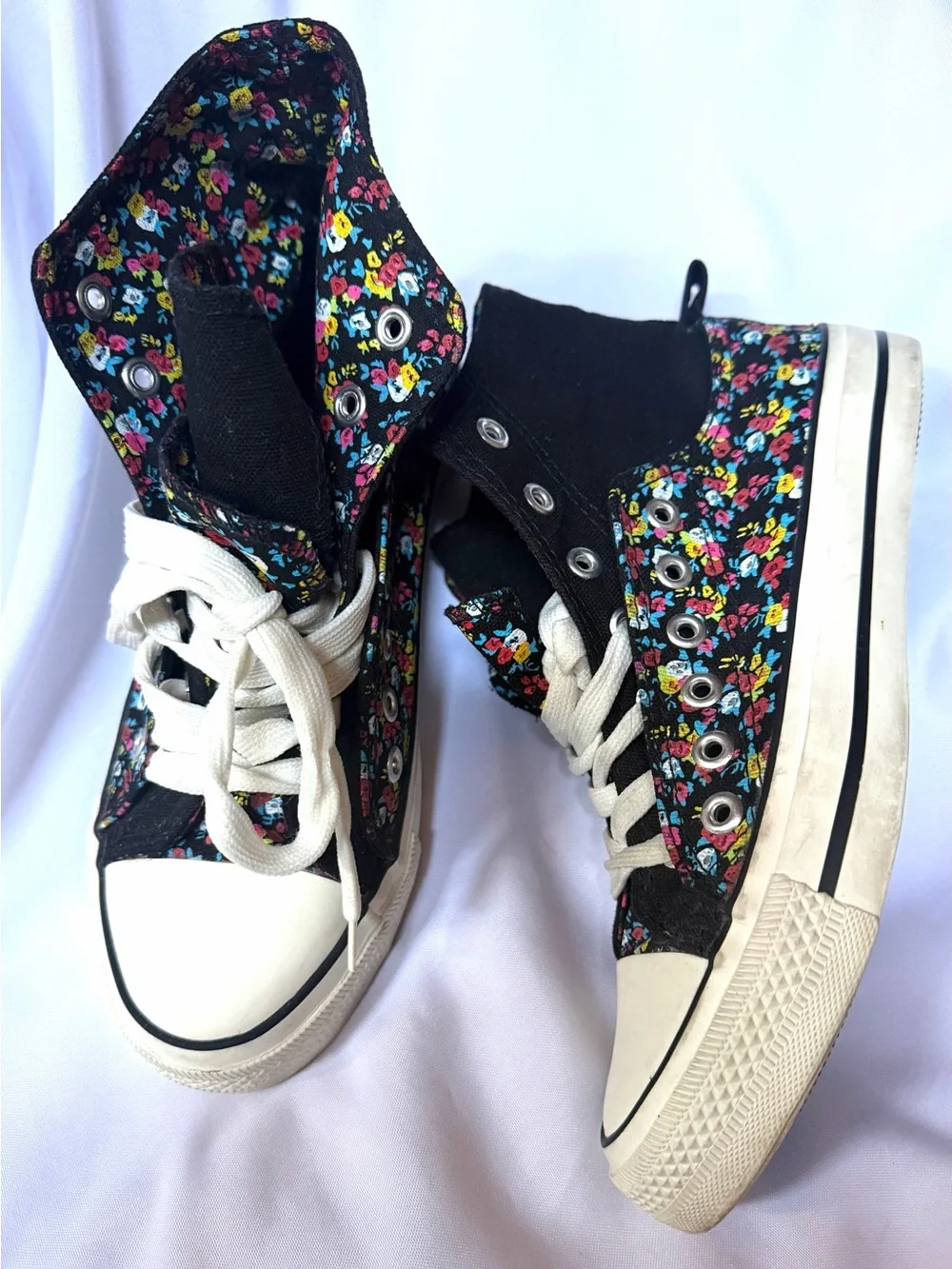 Wet Seal Black Floral hi top flip down variety ways to wear Lace-Up Shoe